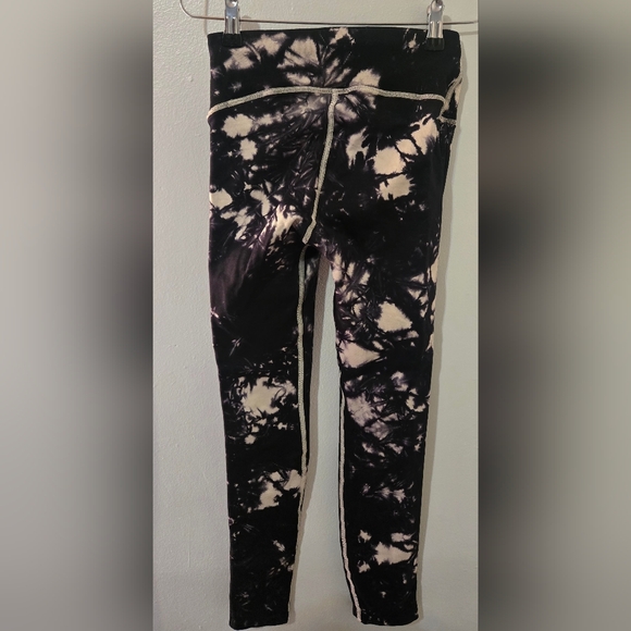 Good American Essentials Tie Dye Seamless Leggings Size 3/4 - Picture 5 of 8